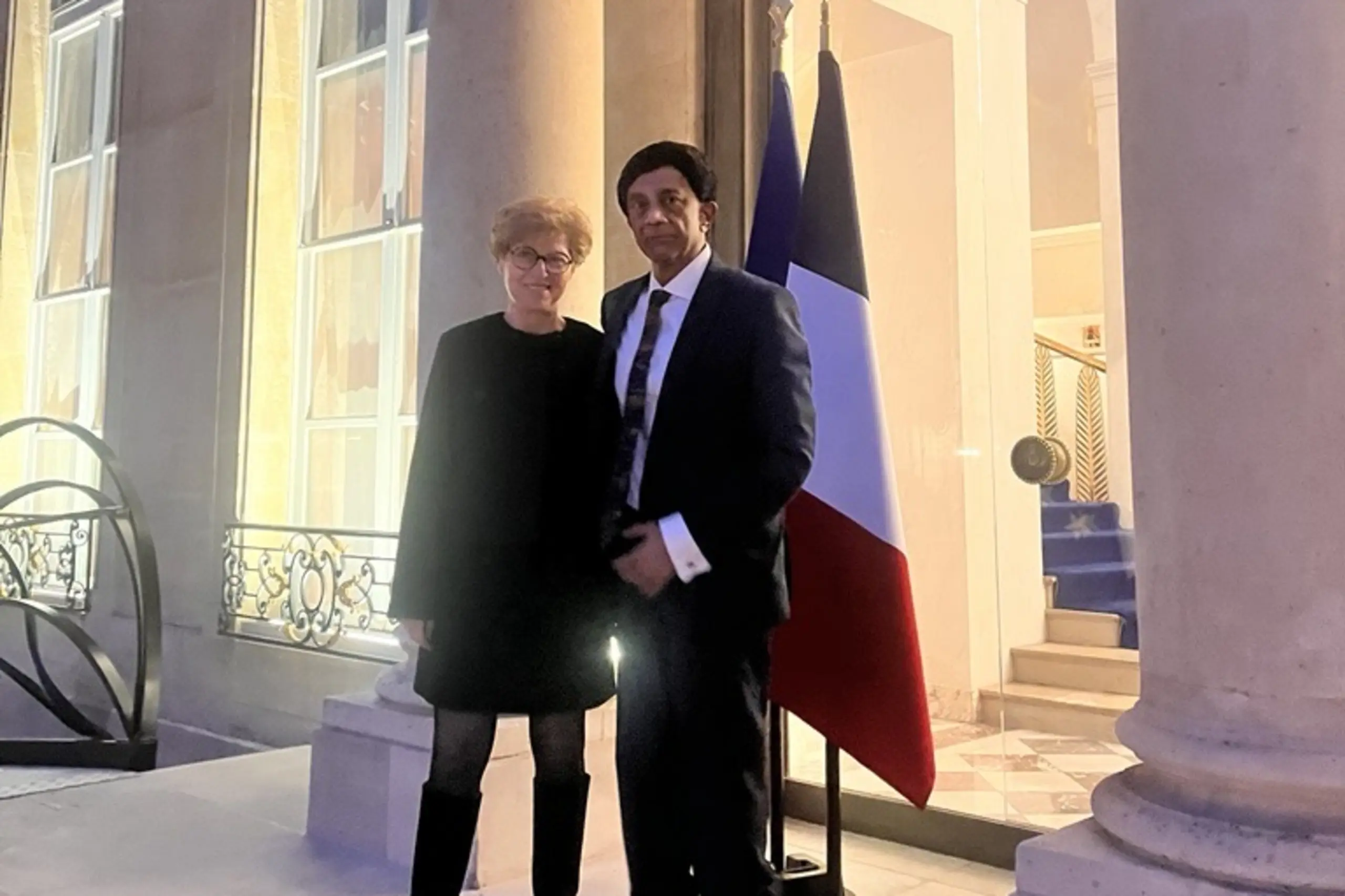 Rencontre à l’Élysée : Pr Marion Leboyer et Pr Husseini Manji  Photo à l’Élysée avec Pr Marion Leboyer et Pr Husseini Manji