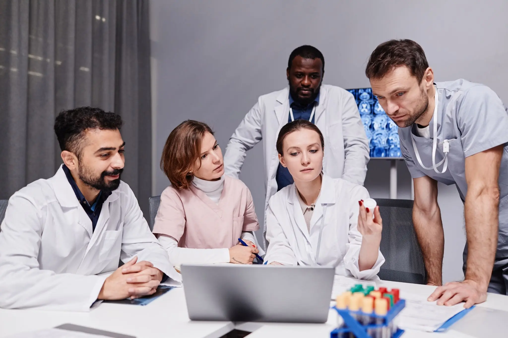 Equipe collaborative de soignants